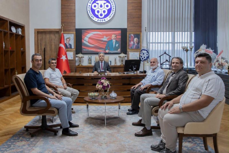 Erzincan Binali Y�ld�r�m �niversitesi Vakf� Heyetinden Rekt�r Kuyrukluy�ld�z�a Hay�rl� Olsun Ziyareti