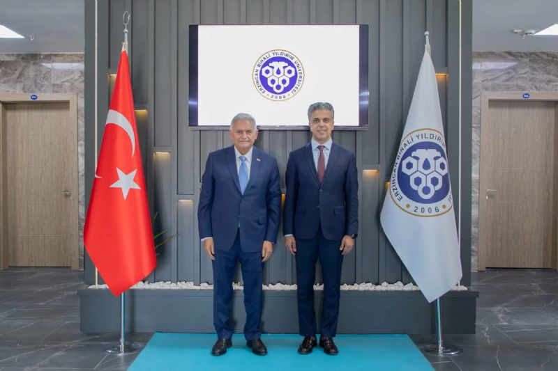 Son Ba�bakan�m�z Onursal Ba�kan�m�z Say�n Binali Y�ld�r�m�dan Rekt�r Kuyrukluy�ld�z�a Hay�rl� Olsun Ziyareti