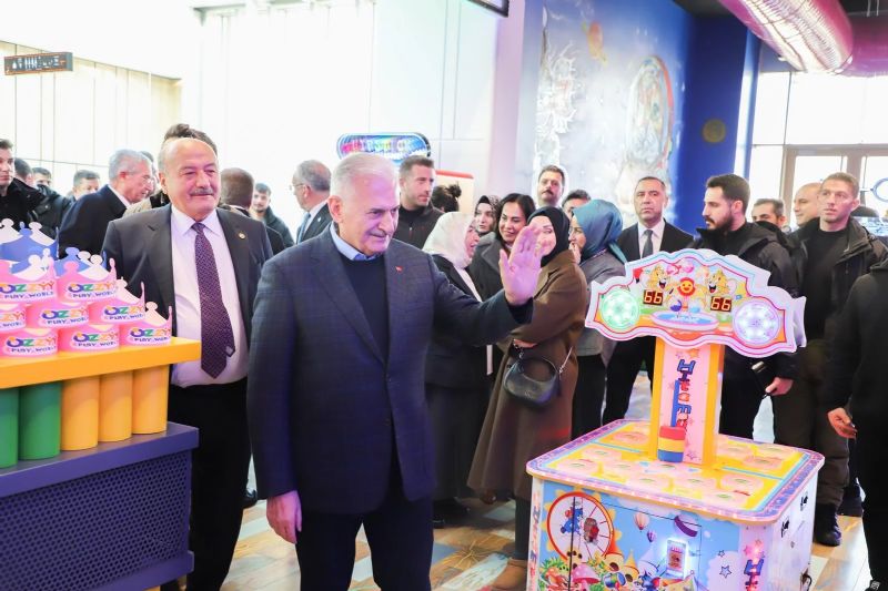 Son Babakanmz Sayn Binali Yldrmdan Meydan24 AVM Ziyareti.